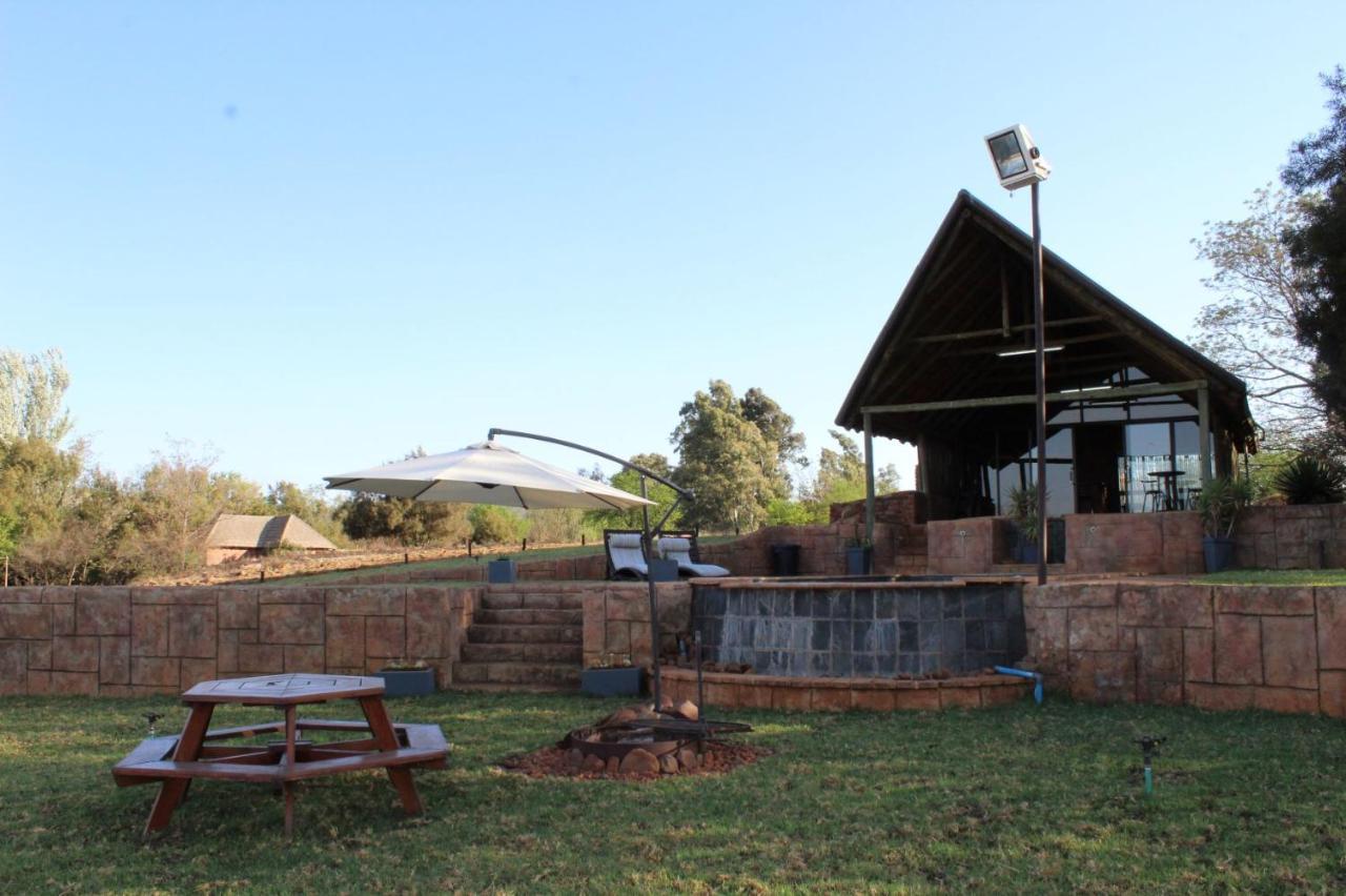 Little Swift Chalets Kophou Екстериор снимка